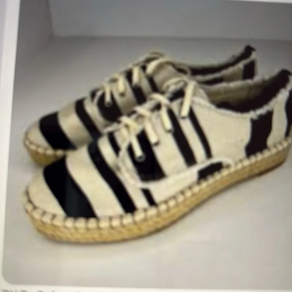 DOLCE VITA DV ESPADRILLE LACE UP PLATFORM